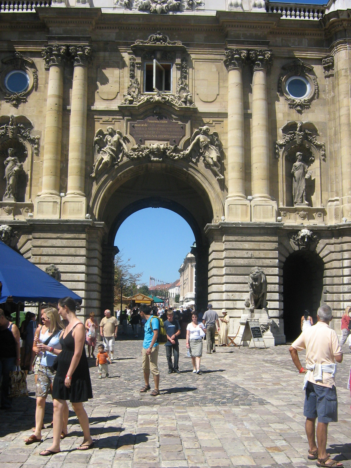 boltív alatti tér,Vár