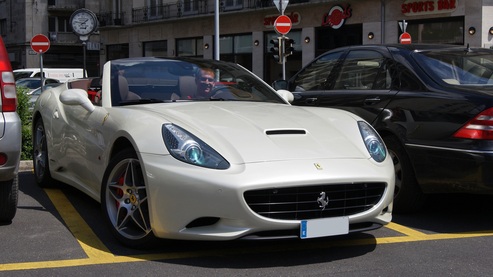 Ferrari California