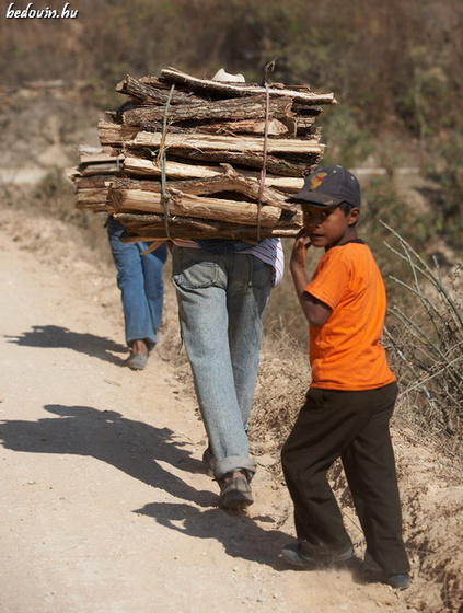 Looking back - Lago Atitlán, Guatemala, 2008