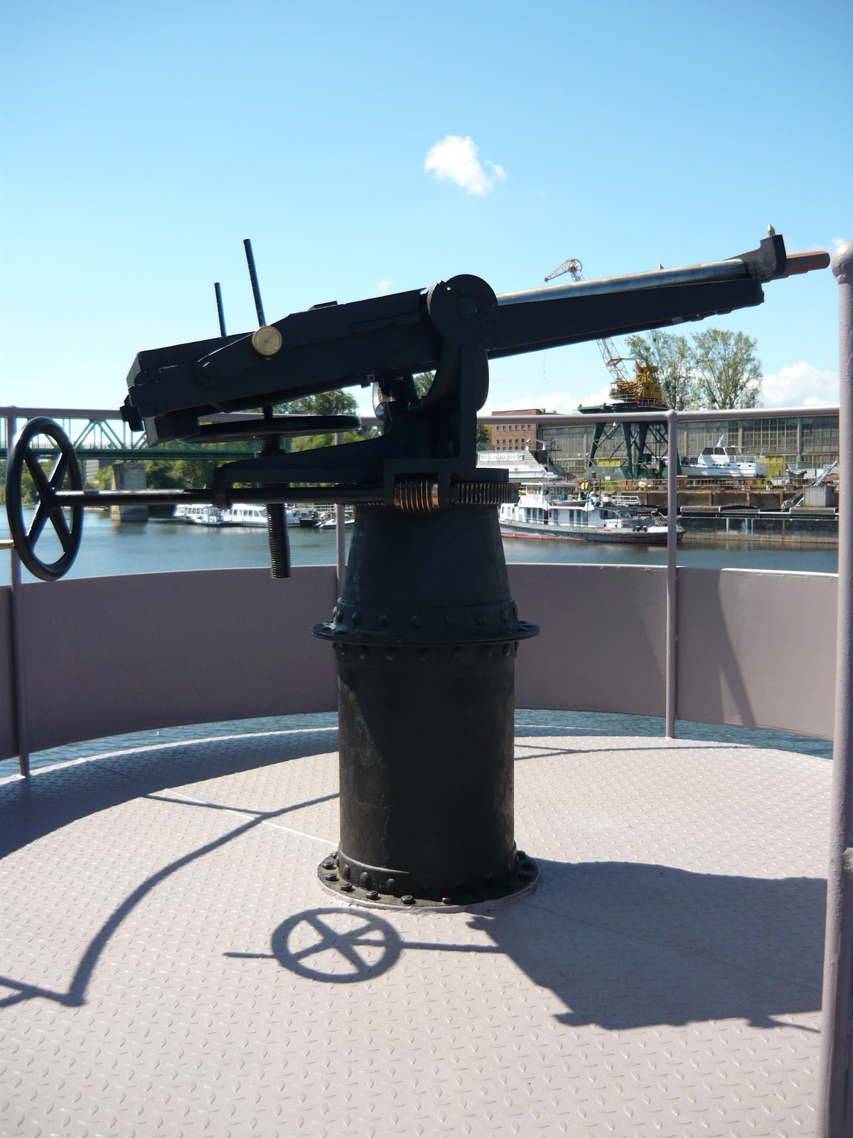 08. Nordenfelt löveg - Lajta Monitor Múzeumhajó Újpesten