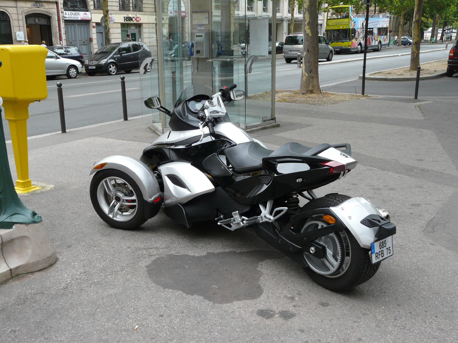 Bombardier Can-Am Spyder Roadster