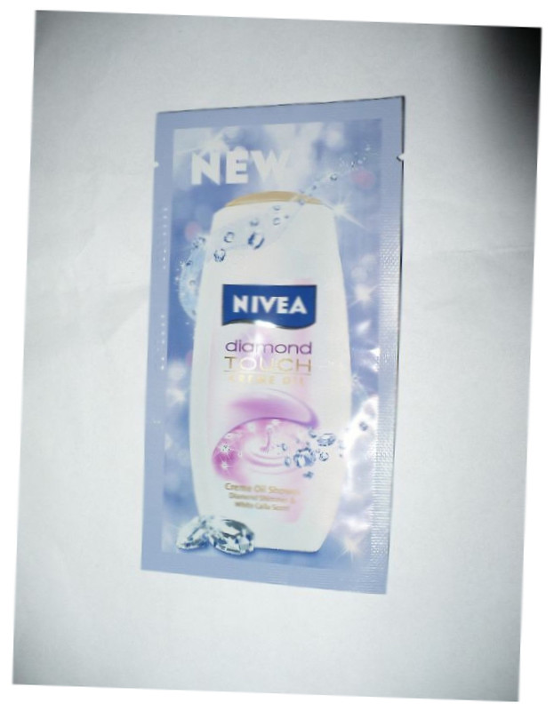 Tusfürdő minta Nivea Diamond touch P1050687