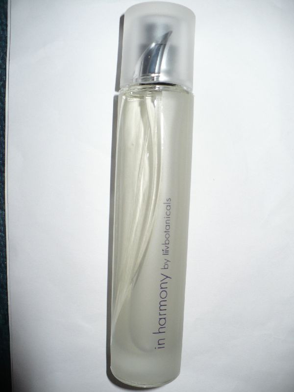 Parfüm Avon Botanicals harmony by liv P1060125