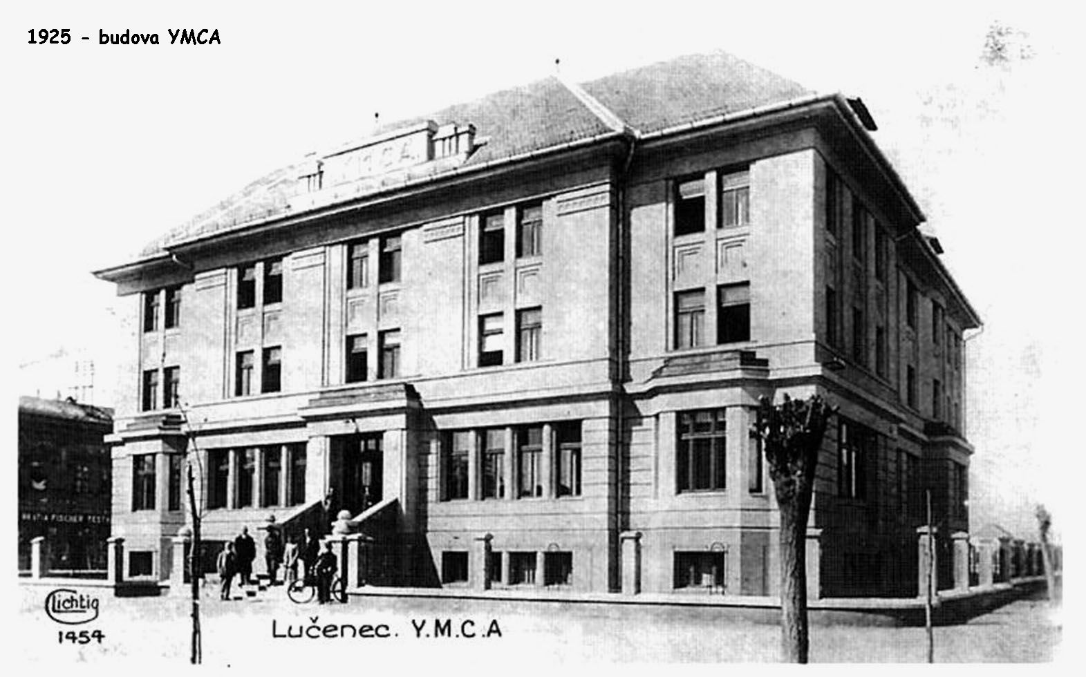 1925 - budova YMCA