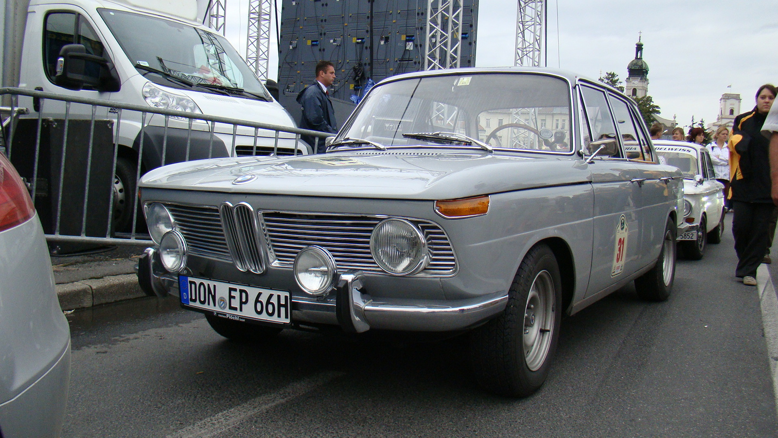 BMW 2000