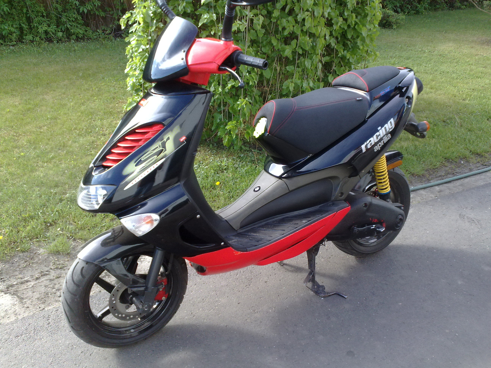 Aprilia SR (2)