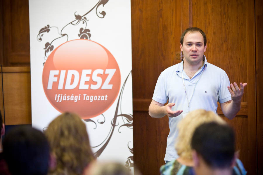 Fidesz IT Szarszo2010 80