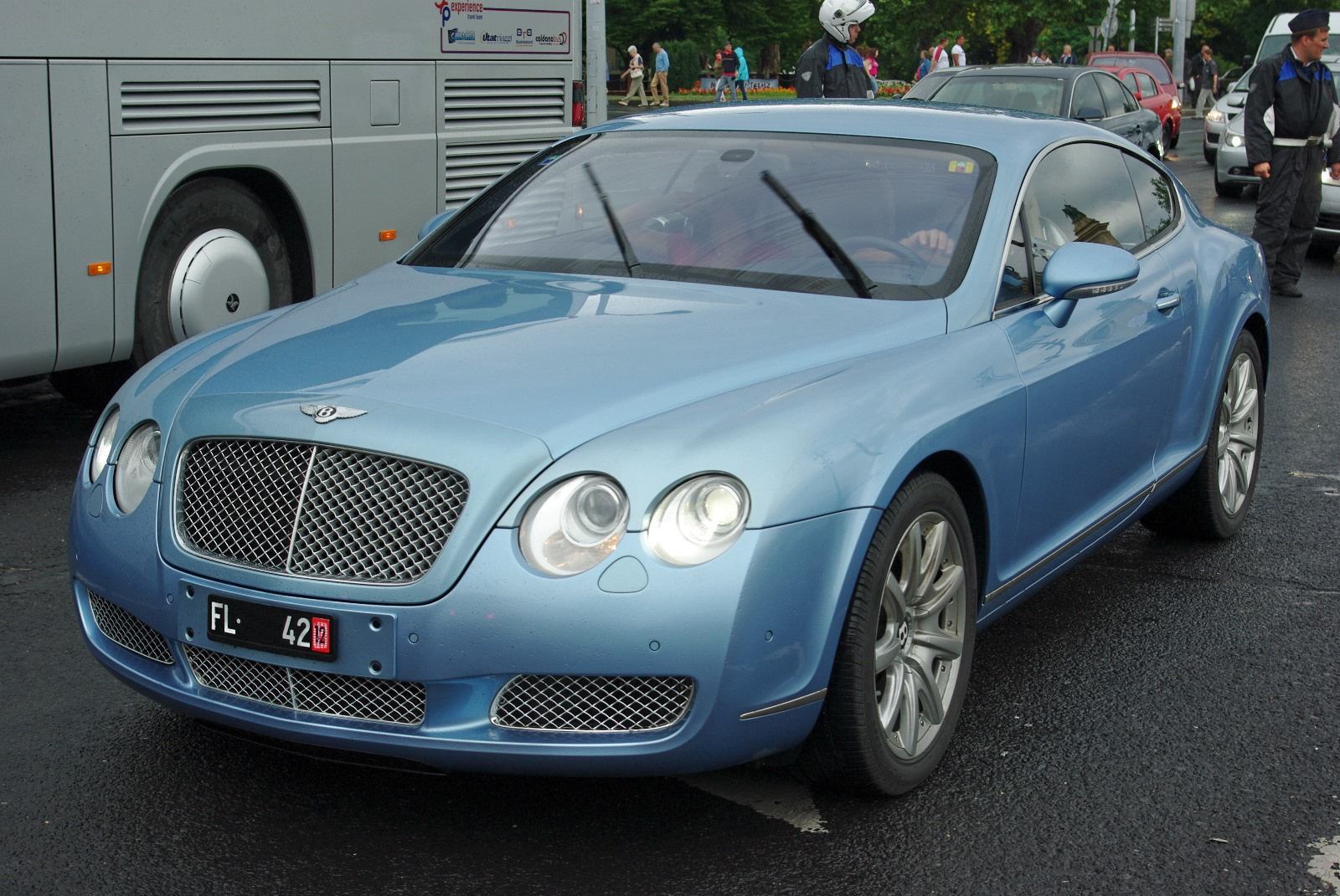 Bentley Continental GT (8)