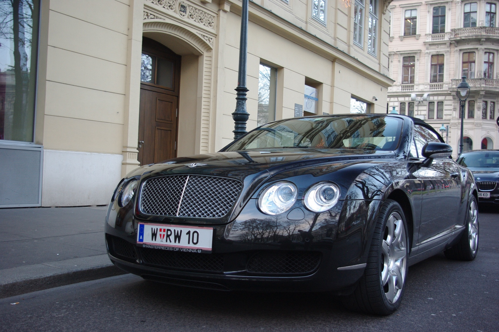 Bentley Continental GTC (1)