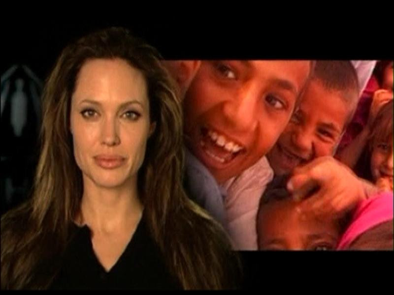 95568 angelina-jolies-world-refugee-day-2009-psa (Medium)