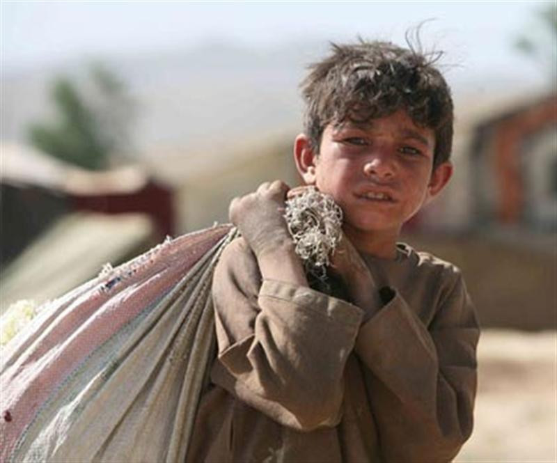 afghan young boy refugee (Medium)