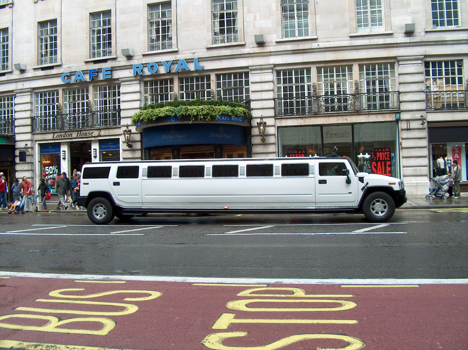 Hummer H2 limo