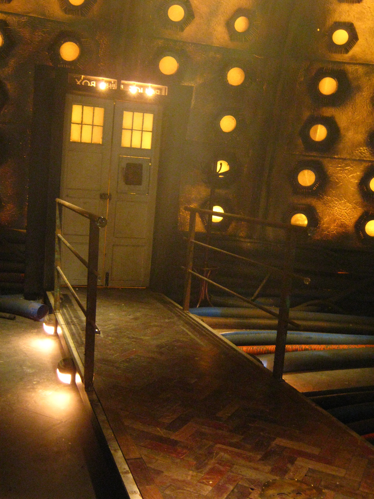 7-THE TARDIS (20) - Copy