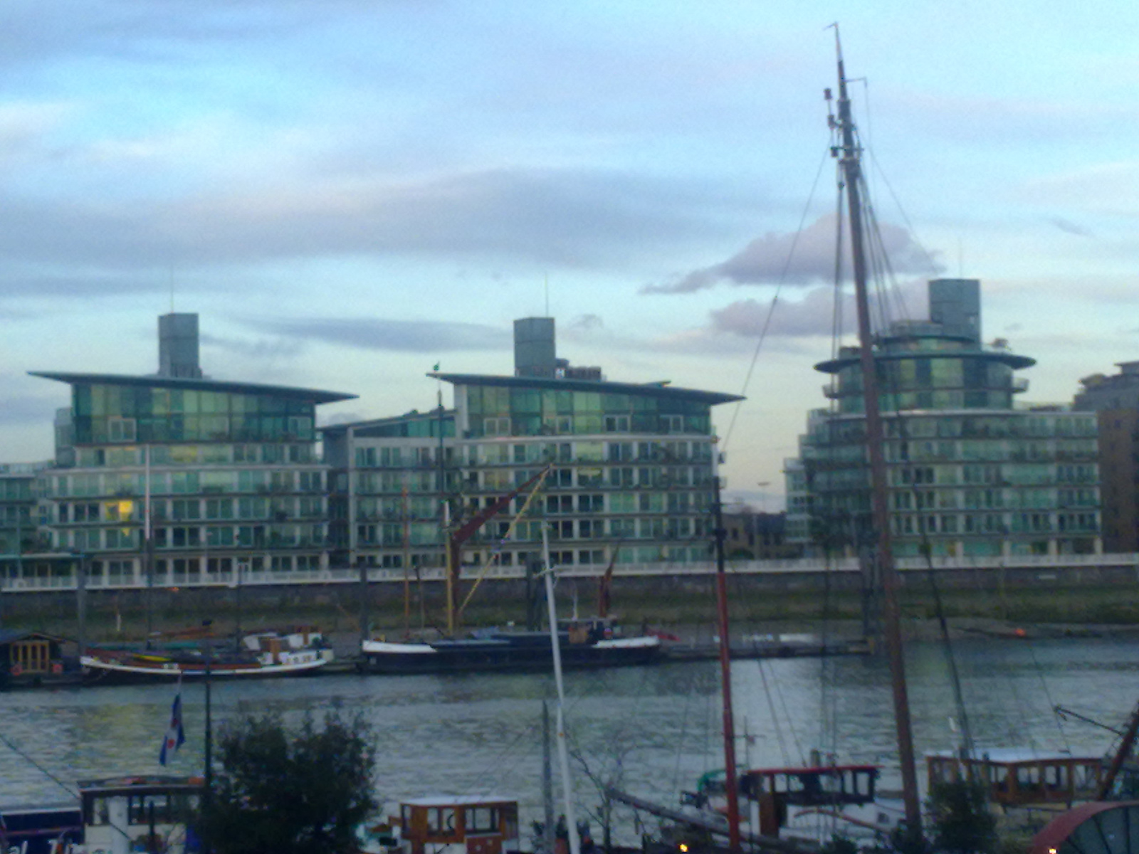 walking to tower bridge