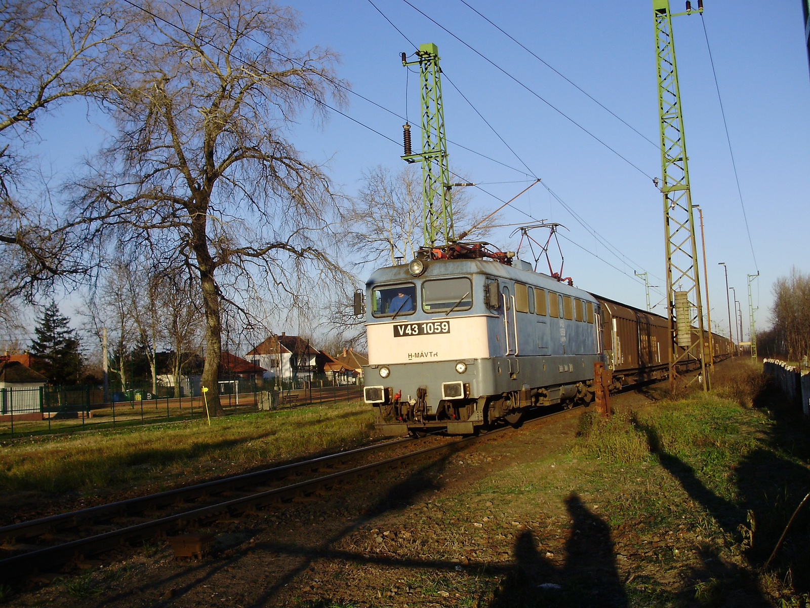 V43-1059 2010.12.10