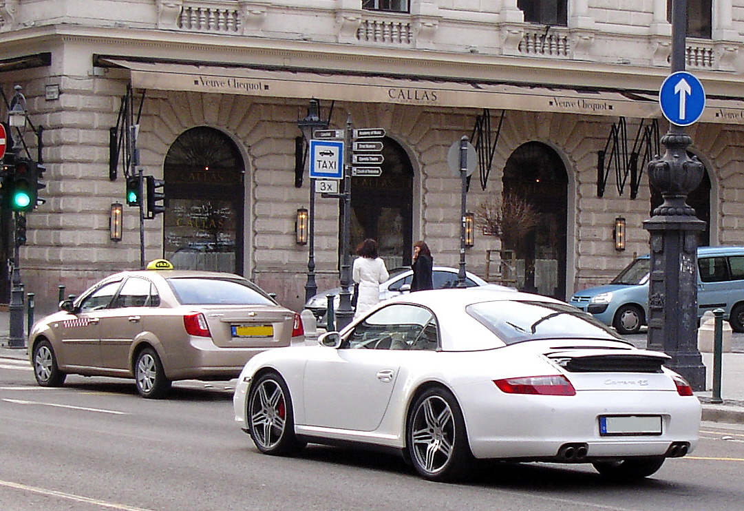 Porsche 911 Carrera 4S Cabriolet