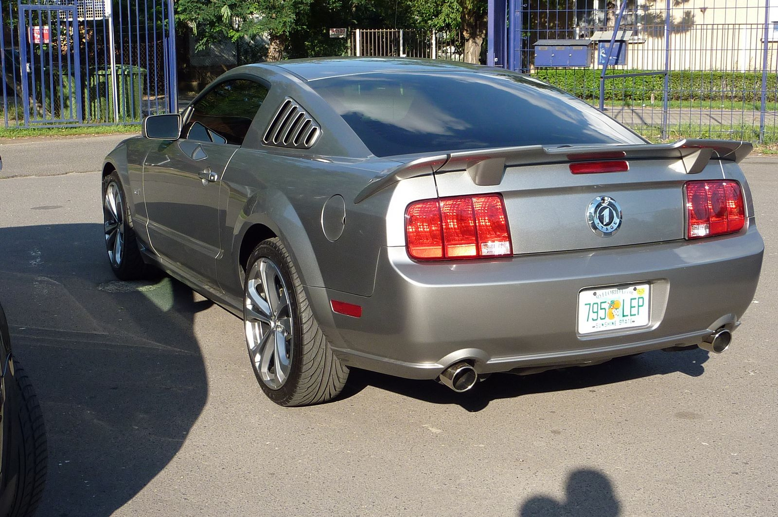 ford mustang 2