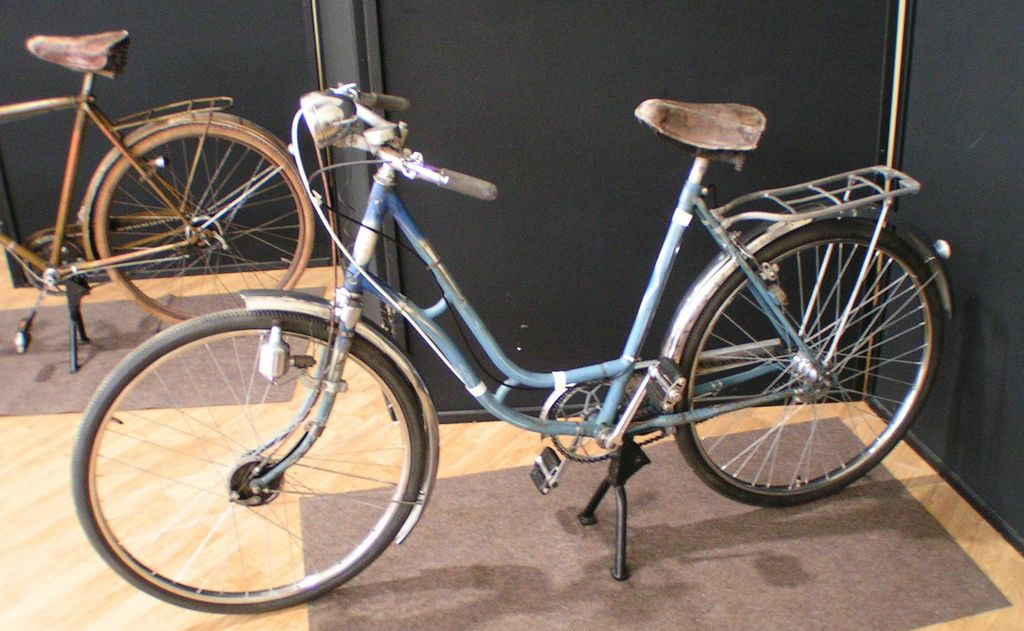 024  Veterán kerékpár