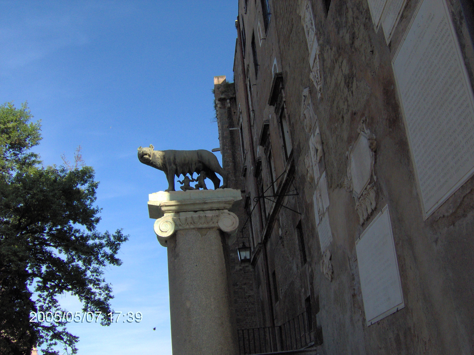 Róma alapítói szobor