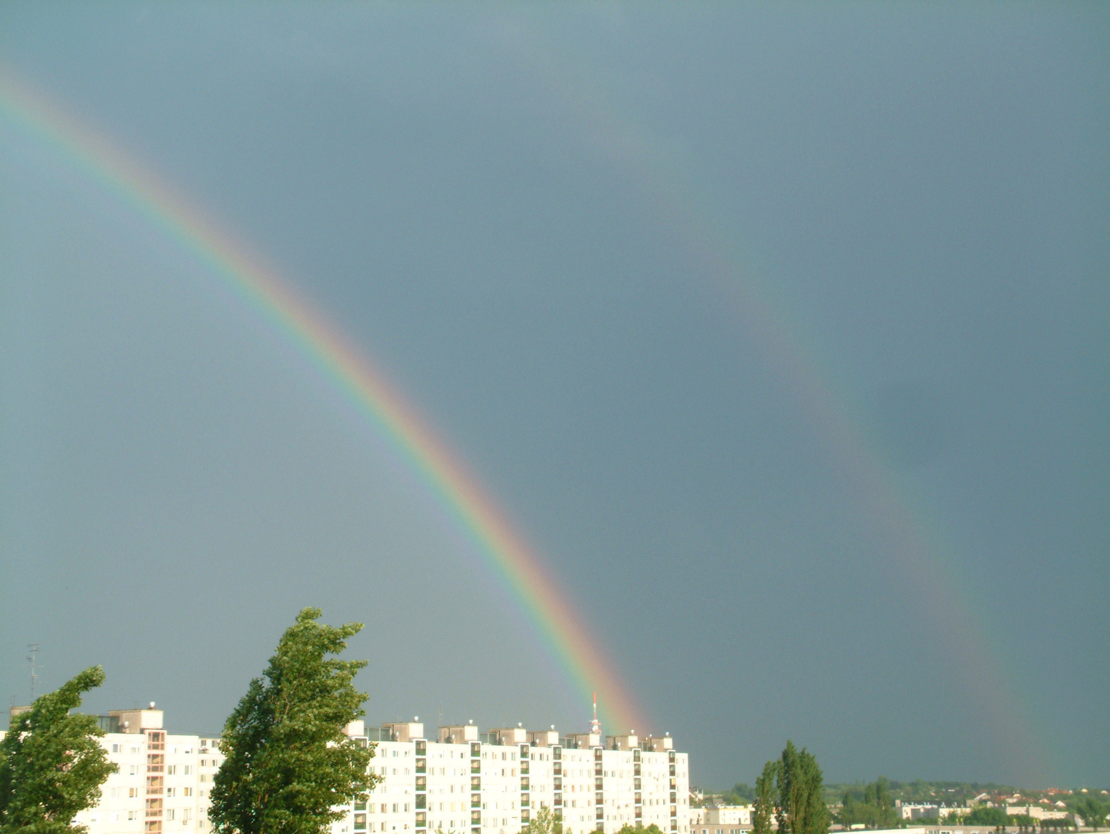 2010-Szivárvány és a viharfelhők! 001