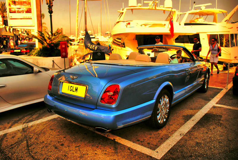 Bentley Azure 17.HDR