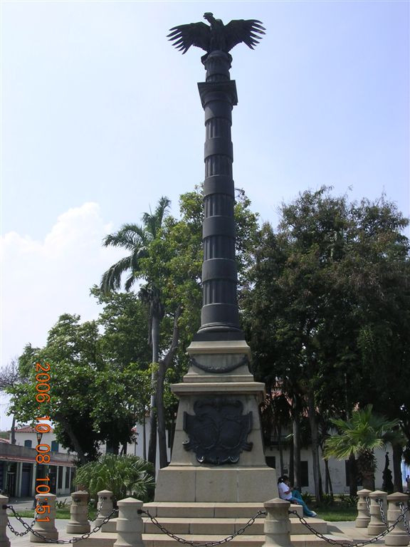 037 Puerto Cabello - Monumento del Águila