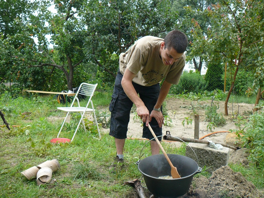 Bogracsozas 20110702 telek 088