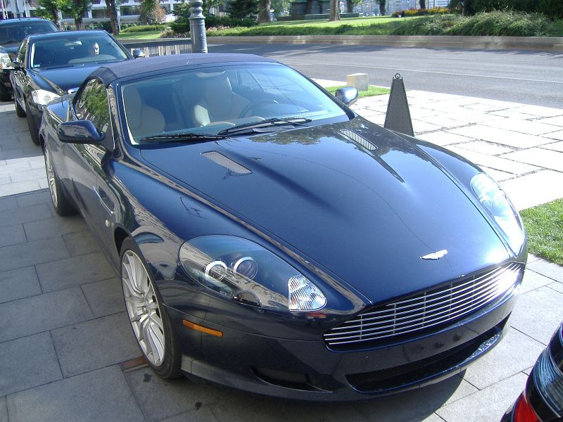 Aston Martin DB9 Volante