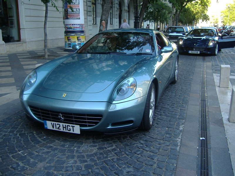 Ferrari 612 Scaglietti vs. 599GTB