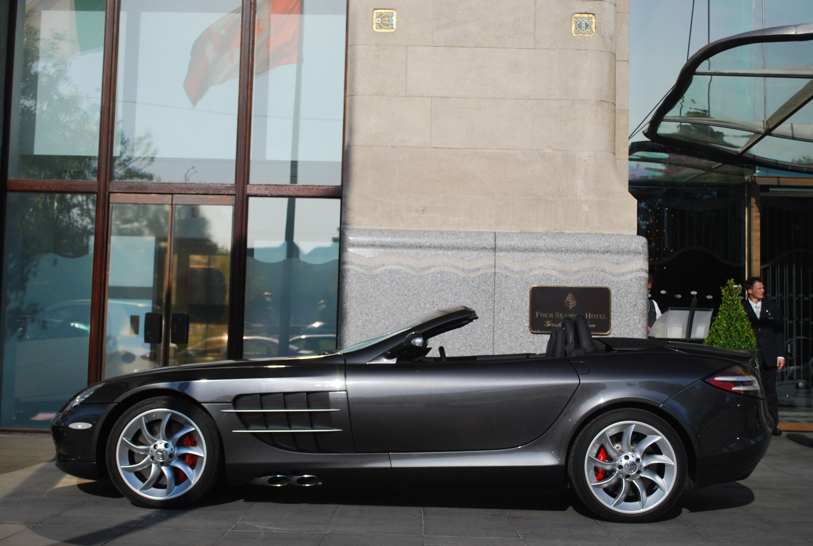 SLR McLaren Roadster