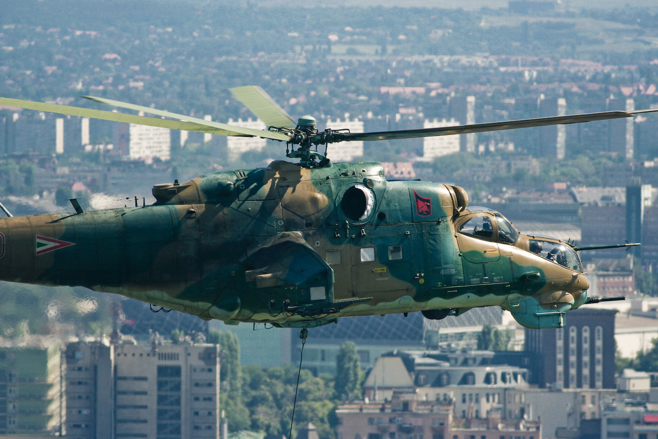 Mi-24D oldalrol