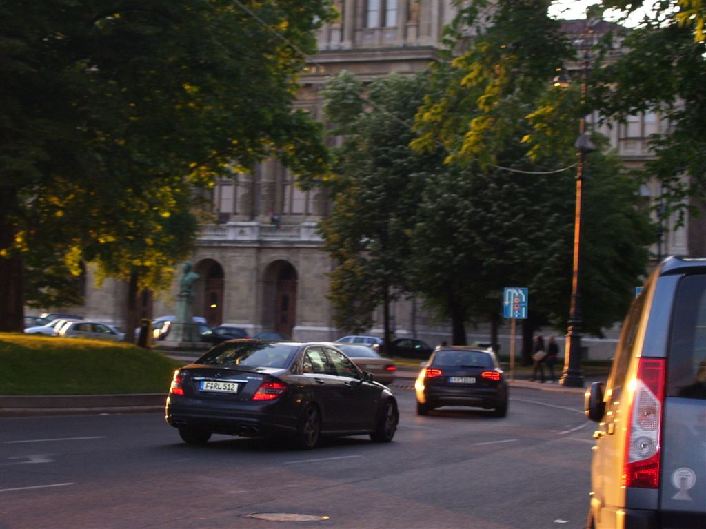 Mercedes- Benz C 63 AMG