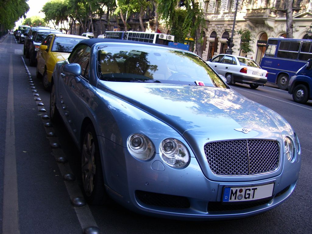 Bentley Continental GTC 2