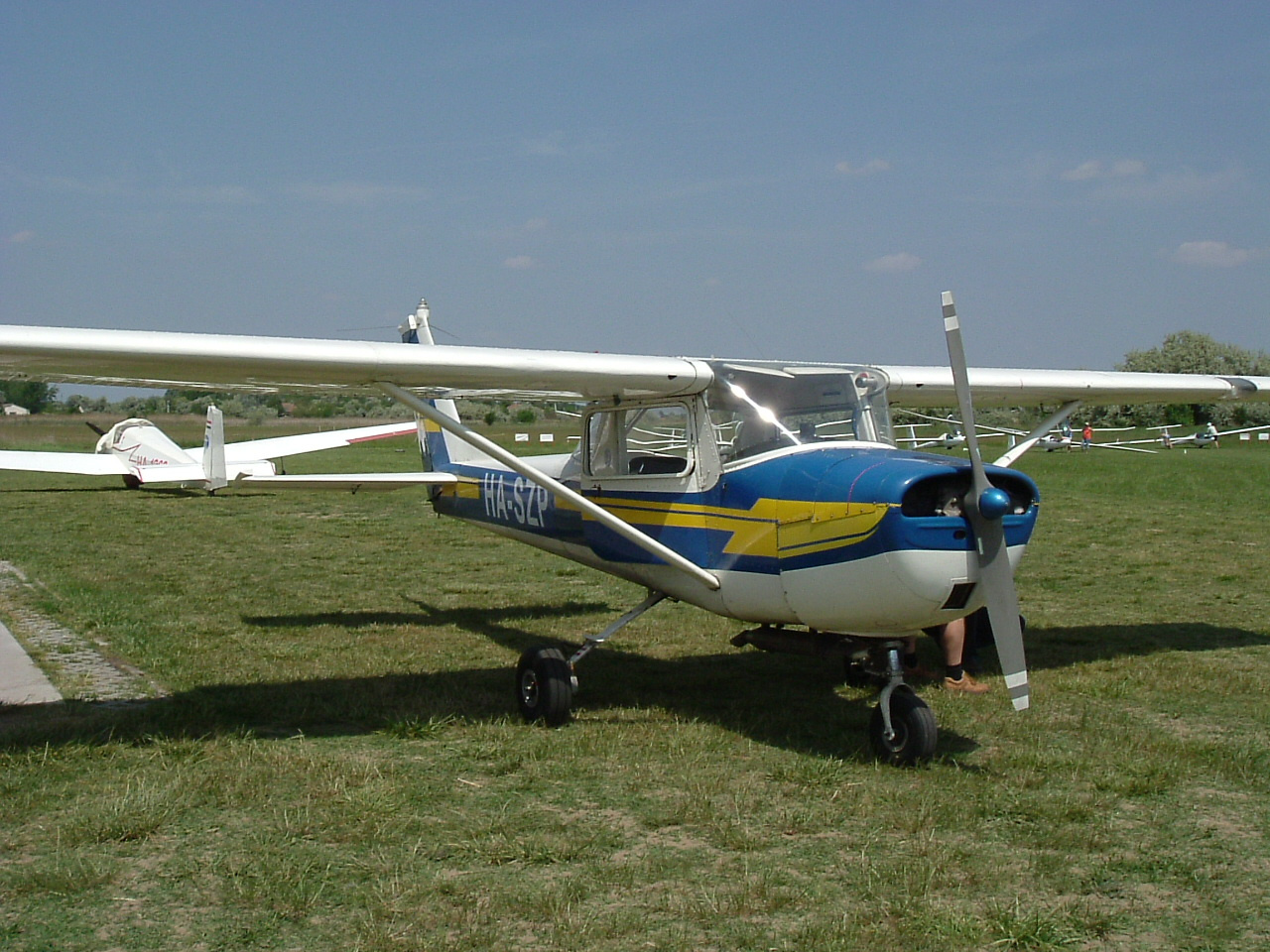 DSCF8199Cessna-150