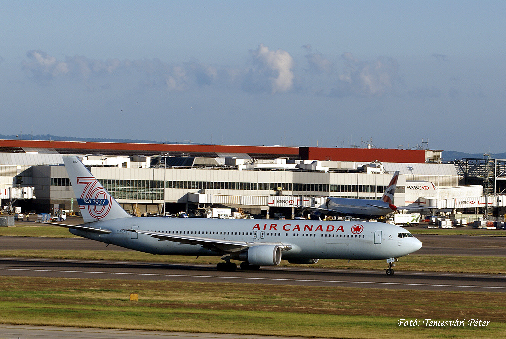 Heathrow Canada B767-01