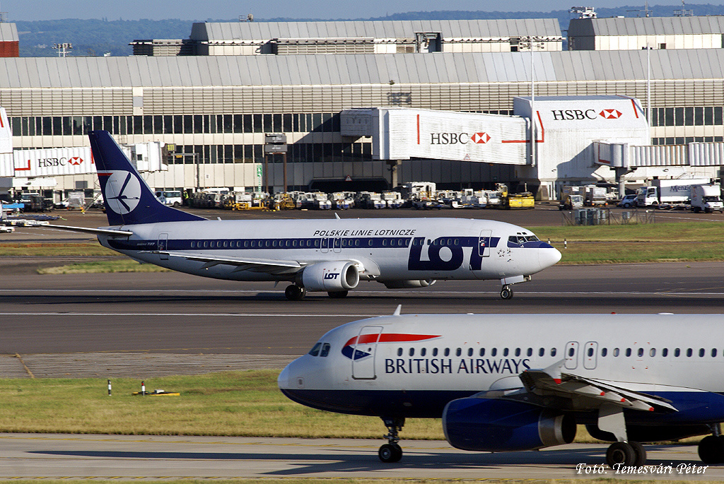 Heathrow LOT B737-01