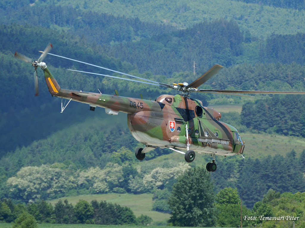 Sliac Mi-17-03