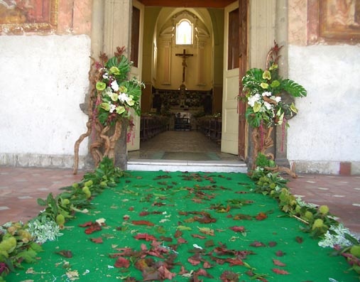 őszi templom bejárat