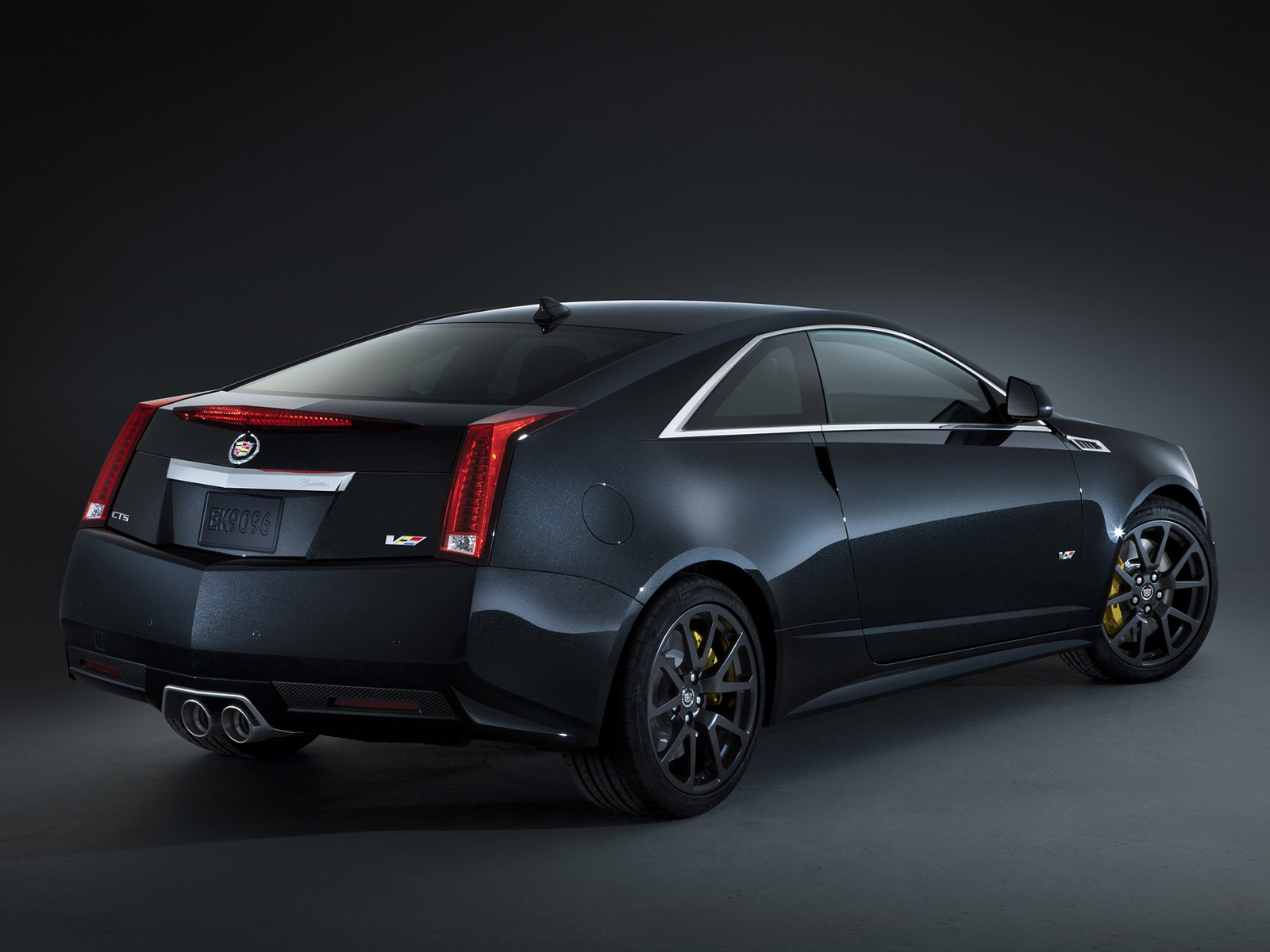 cadillac cts-v-black-diamond-edition-2011 r4