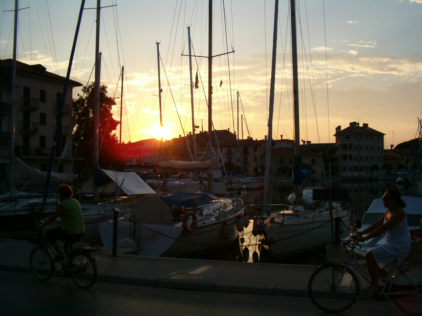 kikötői naplemente