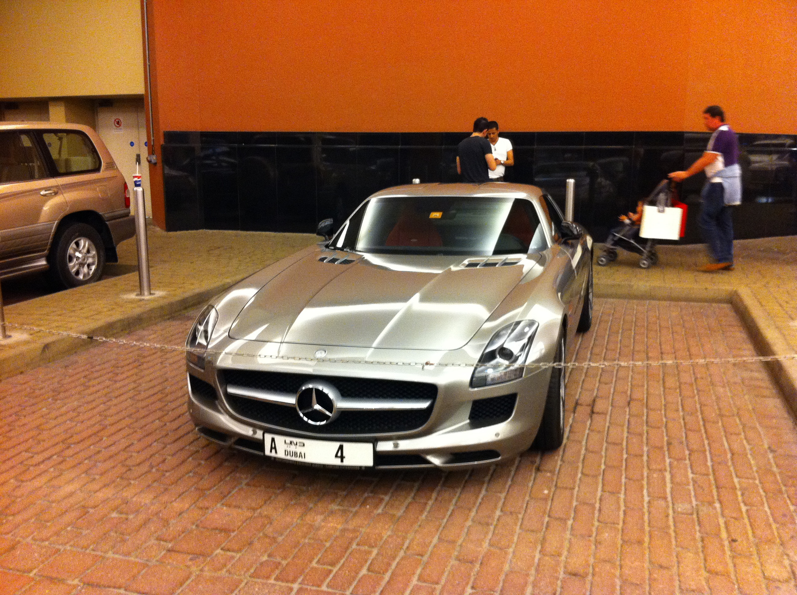 Mercedes-Benz SLS AMG