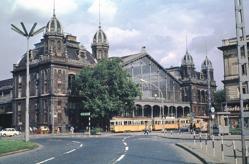 1976 Aug 8 Nyugati pu