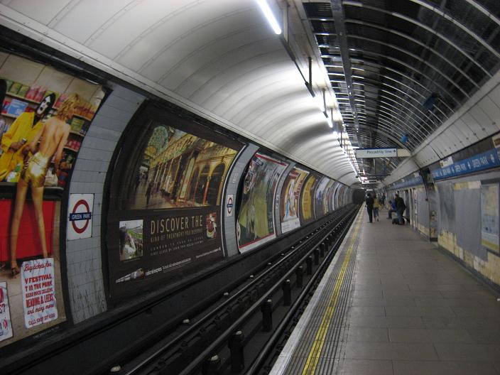 Victoria line: Green Park