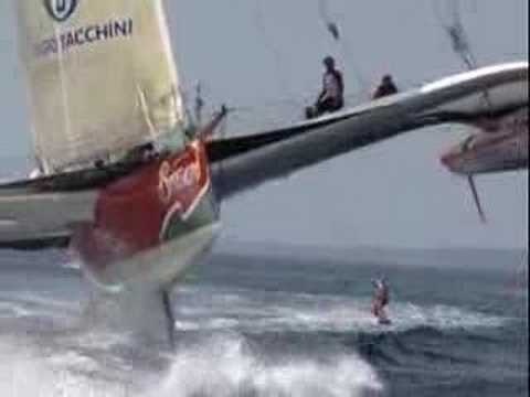 Trimaran kitesurfing