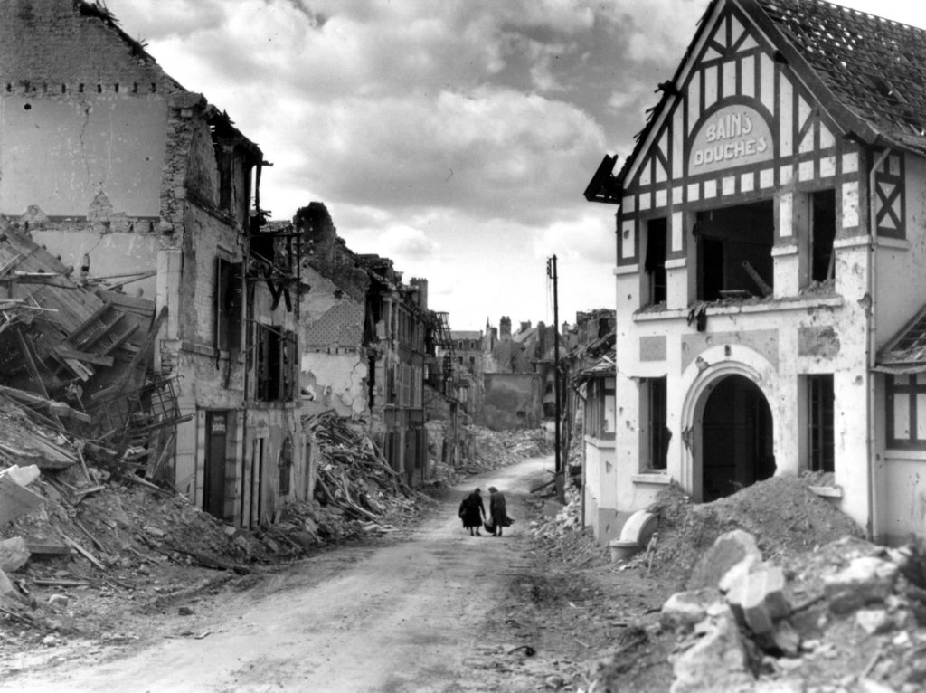 ruinsruepauldoumerdomfront Romok rue Paul-Doumer, Domfront