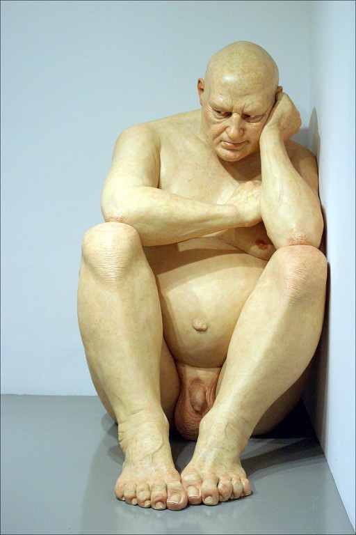 ron-mueck-big-man-2