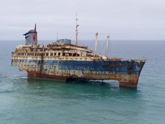 Hajóroncsok /wrecks shipwreck/