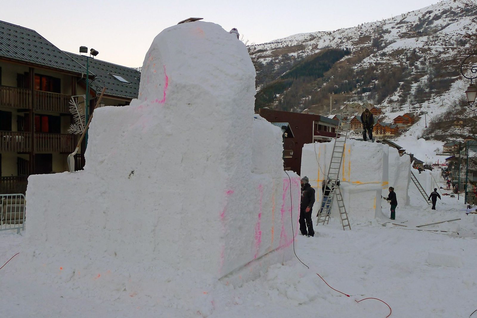 Sculptures sur neige 3753