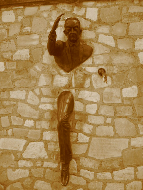 Marcel Ayme sculpture de Jean Marais (1)