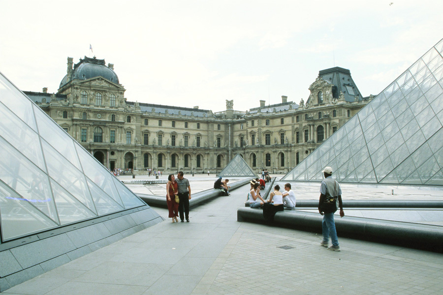 Louvre